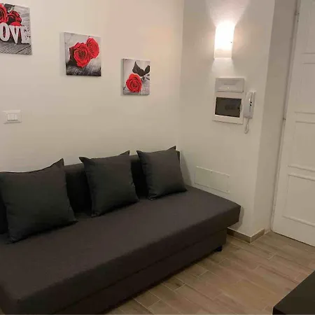 Viale84 شقة